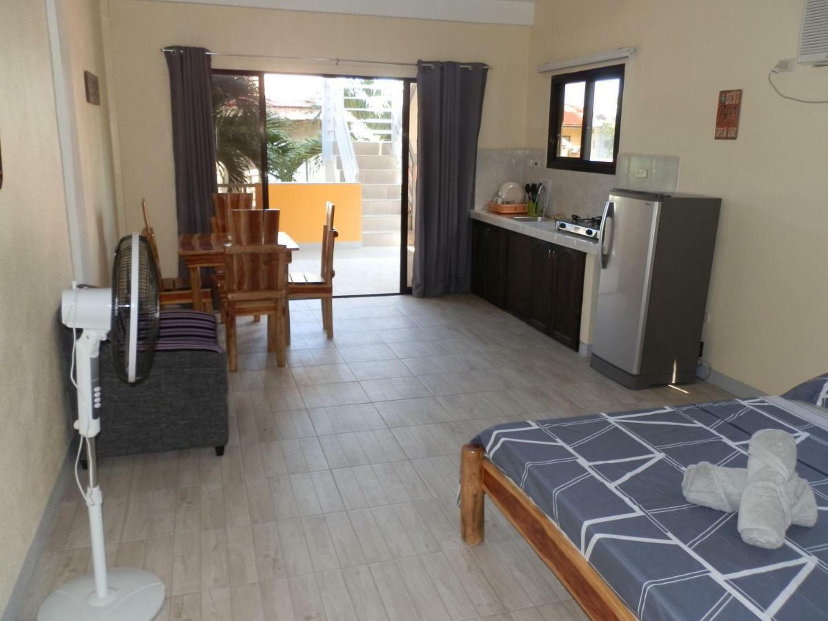 The Blue Pagong Aparthotel Puerto Galera Ngoại thất bức ảnh